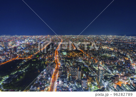 あべのハルカス展望台から見た大阪の夜景 96282789