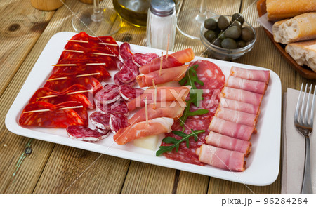 Spanish meat antipasto platter 96284284