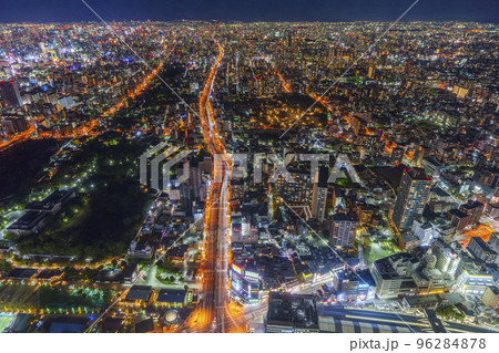 あべのハルカス展望台から見た大阪の夜景 あべのハルカス展望台から見た大阪の夜景 96284878