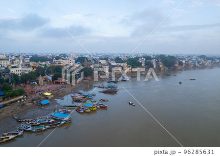 Aerial view of Varanasi city with  Ganges river, ghats, the houses in Varanasi, Banaras, Uttar Pradesh, India Aerial view of Varanasi city with  Ganges river, ghats, the houses in Varanasi, Banaras, Uttar Pradesh, India 96285631