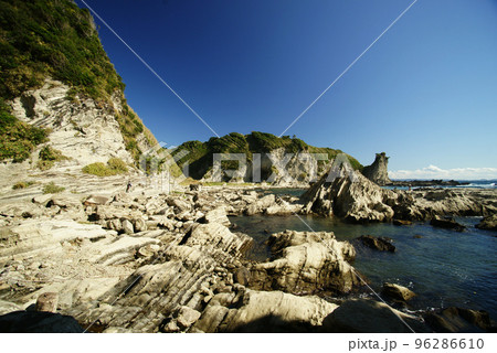 三浦・岩礁のみち 96286610