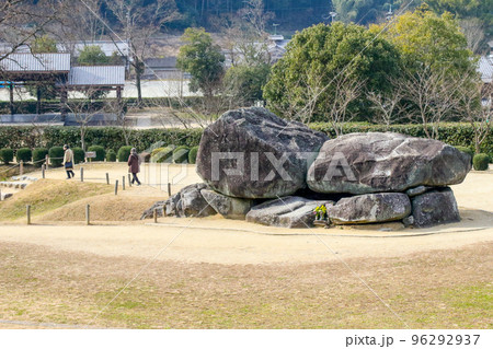 奈良県　明日香村　冬　石舞台古墳 96292937