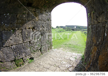 中城城 南の郭 96296706