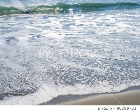 波打ち際。 96299723