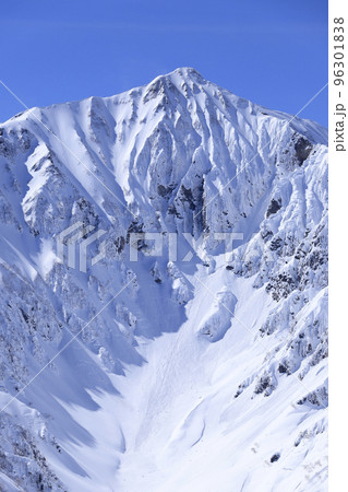 雪の鹿島槍ヶ岳　雪山登山 96301838