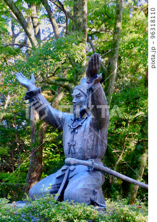 大国主大神の「ムスビの御神像」・出雲大社（島根県・出雲市） 96318110