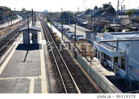 足利市　両毛線小俣駅プラットホーム足利駅方面 96319378