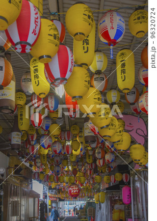 天満市場 　ちょうちん通り  96320724