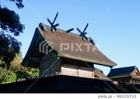 御本殿・出雲大社（島根県・出雲市） 96320733