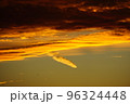 秋の夕空 96324448