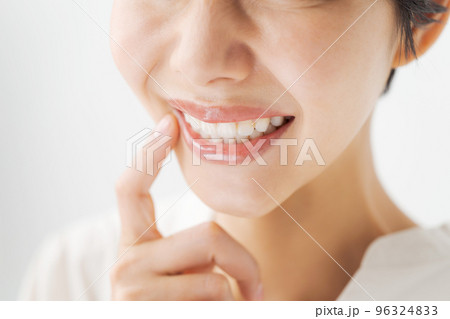 デンタルケア　女性 96324833