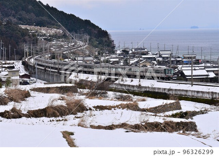 琵琶湖西岸 湖西線 近江高島 - 北小松駅を行く 新快速 琵琶湖西岸 湖西線 近江高島 - 北小松駅を行く 新快速 96326299