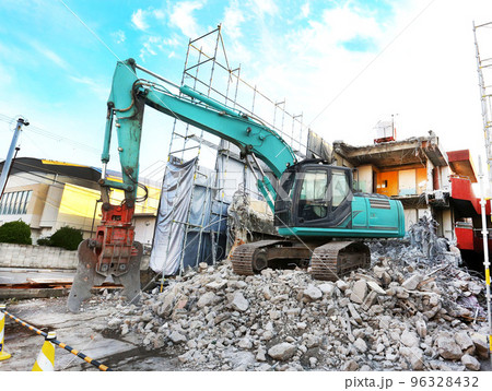 解体工事現場 96328432