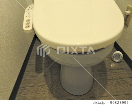白い便器 便器 白い 陶器製便器 トイレ 白い便器 便器 白い 陶器製便器 トイレ 96328995