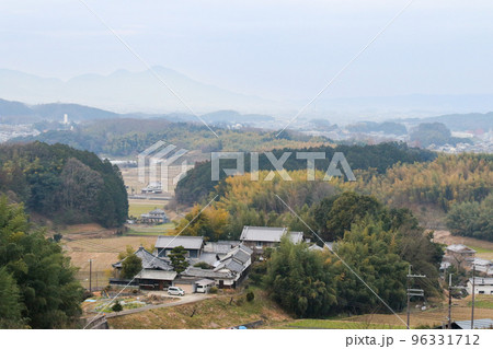 奈良県 明日香村から望む風景 冬 奈良県 明日香村から望む風景 冬 96331712