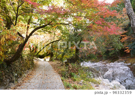 三日月の滝 96332359