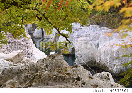 三日月の滝 96332361