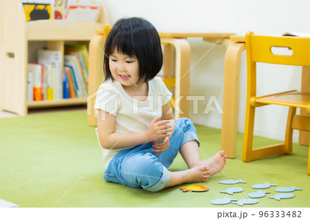 子供　カード　文字　勉強 96333482