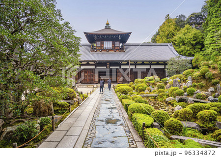 秋の東福寺　龍吟庵　京都府京都市 96334872