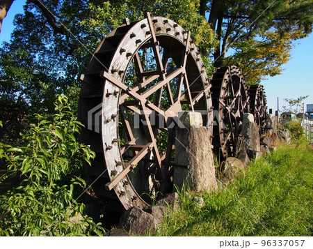 三連水車の風景 96337057