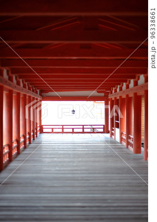 広島県　廿日市市　宮島　厳島神社 96338661