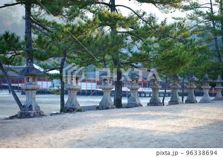 広島県廿日市市　宮島　厳島神社 96338694