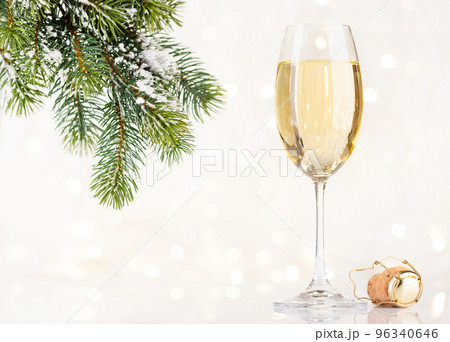 Champagne glass 96340646