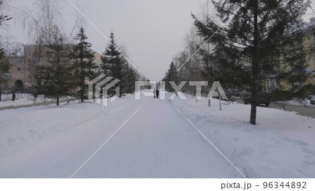 BARNAUL - JANUARY 21 view of the central alley Lenin Avenue on January 21, 2018 in Barnaul, Russia. 96344892