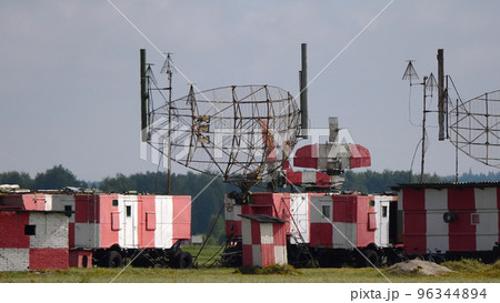 Aerodrome locators rotate to control the movement of aircraft in the sky 96344894