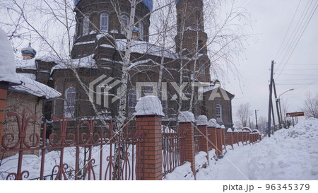 Barnaul, Russia, JANUARY, 20, 2020. Pokrovsky cathedral on Nikitin street in Barnaul in the winter, Russia 96345379