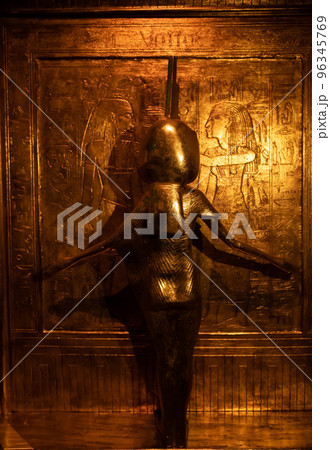 Golden Goddess Nebthet from tomb of Tutankhamun. Canopic shrine 18th Dynasty. one of 4 goddess around shrine cube. Egyptian culture Golden Goddess Nebthet from tomb of Tutankhamun. Canopic shrine 18th Dynasty. one of 4 goddess around shrine cube. Egyptian culture 96345769