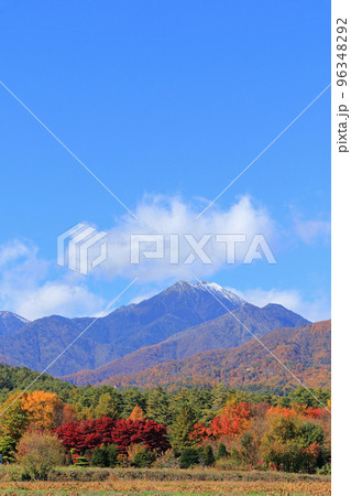 安曇野　北アルプス常念岳山麓の秋 96348292