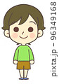 笑顔で立っている男の子 96349168