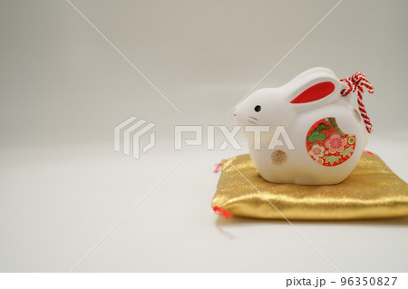 うさぎ年のお正月素材(2023年新年) うさぎ年のお正月素材(2023年新年) 96350827
