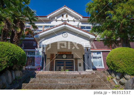旧花輪小学校 わたらせ渓谷鉄道沿線 秋の風景 旧花輪小学校 わたらせ渓谷鉄道沿線 秋の風景 96351537