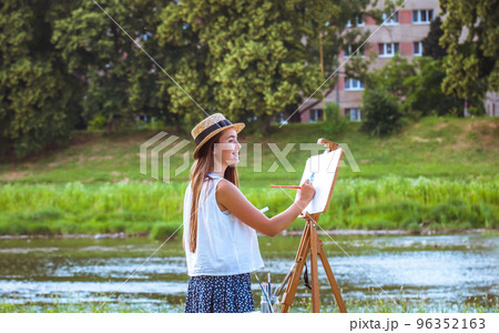 beautiful girl artist outdoor beautiful girl artist outdoor 96352163