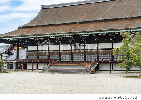 【京都府】京都御所の壮大な雰囲気を感じる紫宸殿 【京都府】京都御所の壮大な雰囲気を感じる紫宸殿 96355732