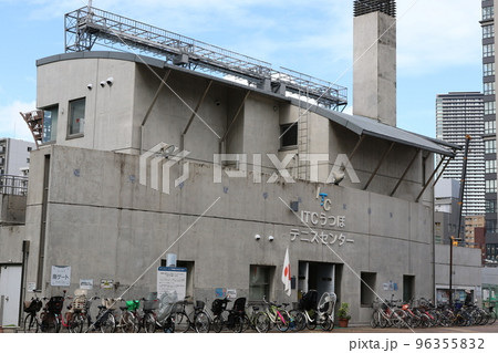 大阪府大阪市西区靱本町の靱公園西園内にある「靱テニスセンター」 96355832