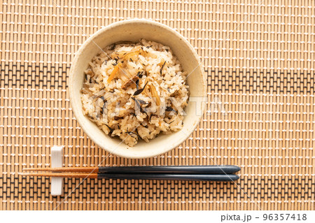 ひじきの炊き込みご飯 ひじきの炊き込みご飯 96357418