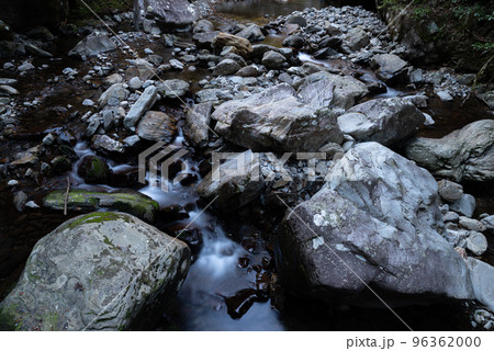 美しい渓谷 くらがり渓谷 美しい渓谷 くらがり渓谷 96362000