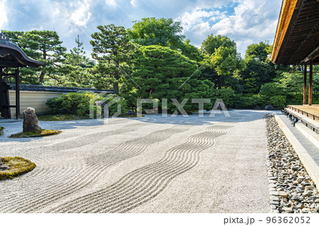 【京都府】自然に囲まれた建仁寺の大雄苑 96362052