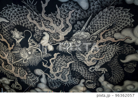 【京都府】建仁寺の法堂に描かれたダイナミックな双龍図 【京都府】建仁寺の法堂に描かれたダイナミックな双龍図 96362057