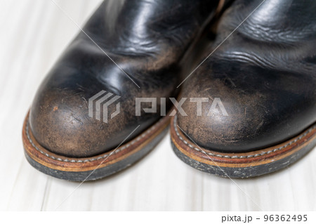 レッドウィング 2268 PT91 茶芯 エンジニアブーツ 背景白木目 レッドウィング 2268 PT91 茶芯 エンジニアブーツ 背景白木目 96362495