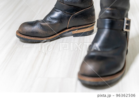 レッドウィング　2268　PT91　茶芯　エンジニアブーツ　背景白木目 96362506