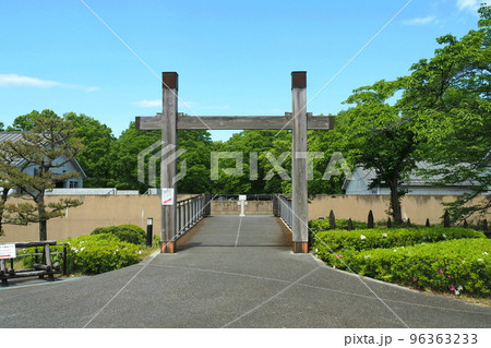 鉢形城跡、鉢形城歴史館入口の冠木門【埼玉県寄居町】 鉢形城跡、鉢形城歴史館入口の冠木門【埼玉県寄居町】 96363233