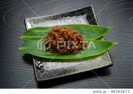 和食の小魚料理、ちりめん山椒 96363672