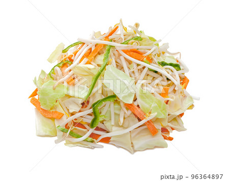 簡単調理のためのカット野菜【白背景・切り抜き】 96364897