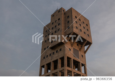 近代産業遺産　志免竪抗 96366356