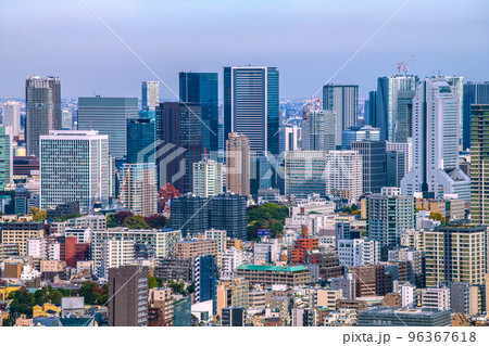 日本の東京都市景観 浜松町・三田周辺のオフィスビル群などを望む 日本の東京都市景観 浜松町・三田周辺のオフィスビル群などを望む 96367618