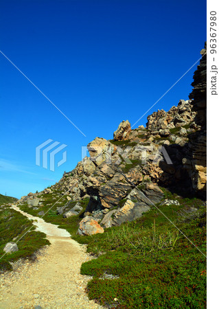 スピリチュアルな道南の活火山～霊場恵山 96367980